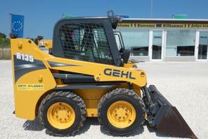 Minipala - GEHL R 135 A NOLEGGIO!