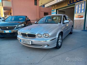 Jaguar X-Type Jaguar X-Type 2.5 V6 24V cat Executi