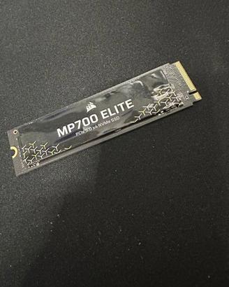 Corsair MP700 Elite 1TB NVMe PCIe 5.0