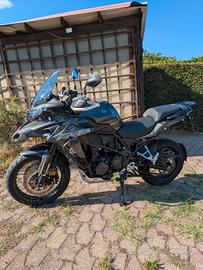 Benelli Trk502x con scarico gpr