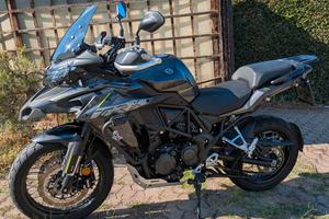 Benelli Trk502x con scarico gpr