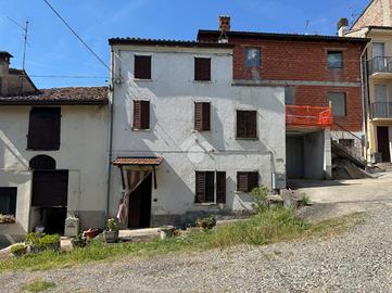 CASA DI CORTE A ROVESCALA