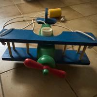 Lampadario in legno aeroplano