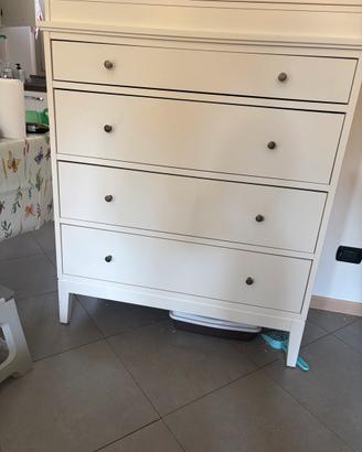 Cassettiera IKEA IDANÄS bianca con 4 cassetti