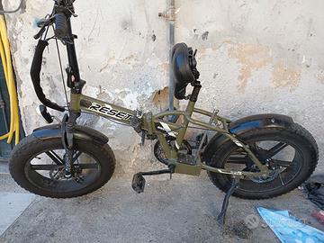 Bici Elettrica a Napoli CON BATTERIA NUOVA