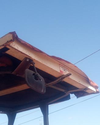 tettuccio trattore