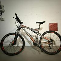 Bicicletta Rockrider 9.1