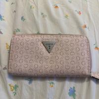 Portafoglio Guess Saffiano Triangle (Rosa)