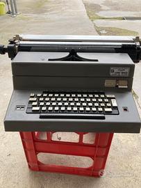 Macchina da scrivere elettronica Olivetti