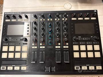Native Instruments Traktor Kontrol S5