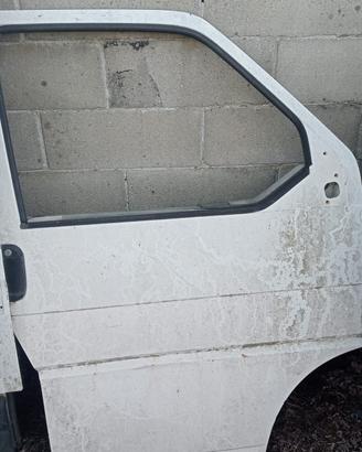 Porta anteriore dx Volkswagen Transporter del 1994