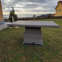 Tavolo DEGHI in rattan