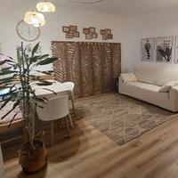 Luminoso bilocale ristrutturato multi-pertinenze