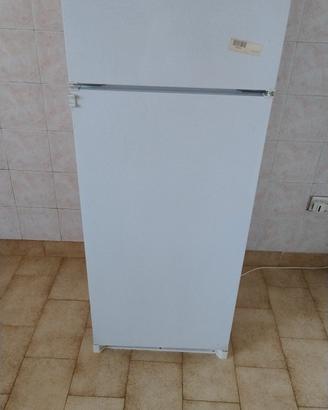 frigo da incasso indesit