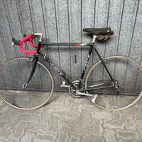 Bicicletta da corsa Leonardo Leuci in alluminio