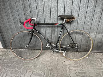 Bicicletta da corsa Leonardo Leuci in alluminio