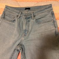 Jeans azzurri “Uniqlo” modello skinny taglia “M”