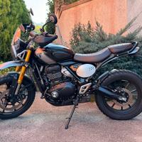Moto Triumph Scrambler 400X