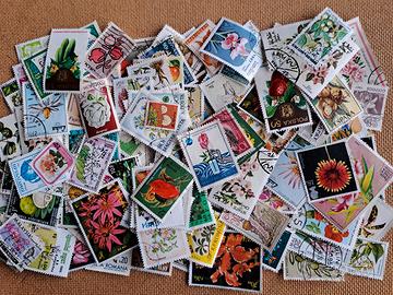 Lotto francobolli tematica FIORI 300 pezzi usati