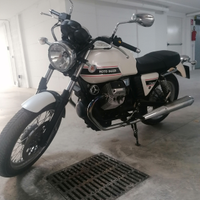 Moto guzzi v7