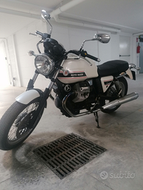 Moto guzzi v7