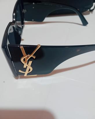 occhiale da sole alla moda 