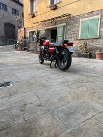 Moto Guzzi 850 Le Mans