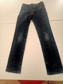  blu jeans  kds. marca UNIQLO