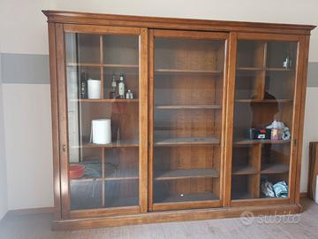 Libreria classica in pregiato legno di ciliegio