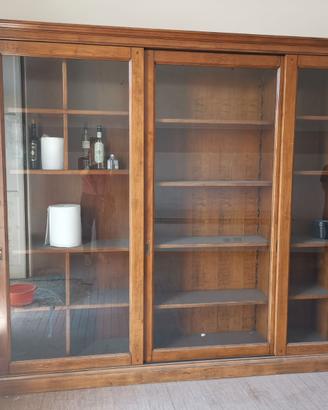 Libreria classica in pregiato legno di ciliegio