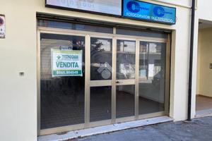 NEGOZIO A VENAFRO