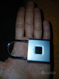 lucchetto a impronte digitali