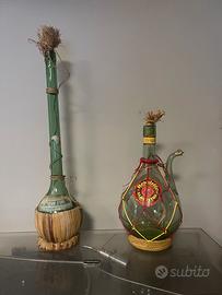 Vecchie bottiglie epoca vintage di vino