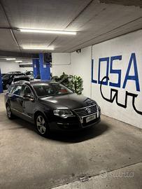 Volkswagen Passat 2.0 TDI DPF Var. Highline 2009 E