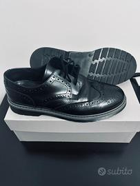 Scarpe da passeggio all'inglese.