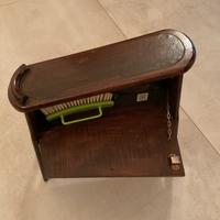 Piccolo lustrascarpe in noce