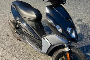 Phantom f12 50 cc Scooter