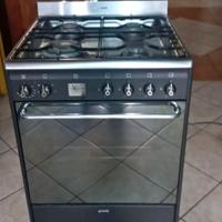cucina a gas Smeg 4 fuochi acciaio inox 