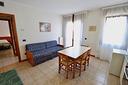 28-6-5-7-bilocale-120-m-dal-mare