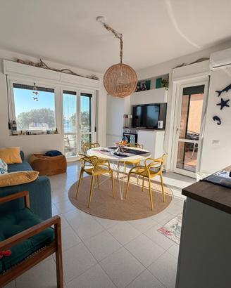 Appartamento con ingresso indipendente ad Acciarol