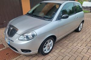 lancia y neopatentati 1.2 benzina "52000km"