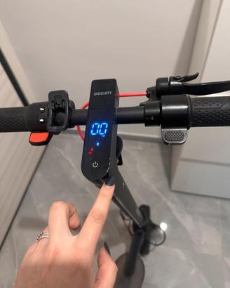 Monopattino elettrico ducati