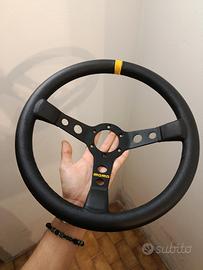 volante Momo usato per due mesi