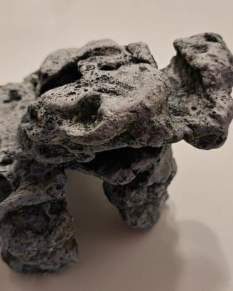 Roccia decorativa per acquario