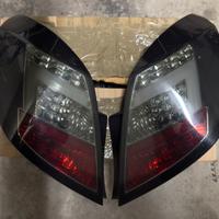 Fari posteriori Opel Corsa D LED 5 porte (06-14)