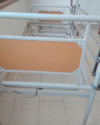 Letto con sollevatore