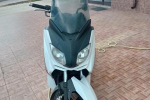 YAMAHA MOTOR ESPANA S.A. SC22 - XMax 250