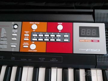 YAMAHA F50 CON CUSTODIA