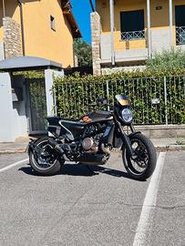 Husquarna Svartpilen 701 style