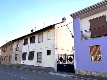 CASA SEMINDIPENDENTE A ARLUNO